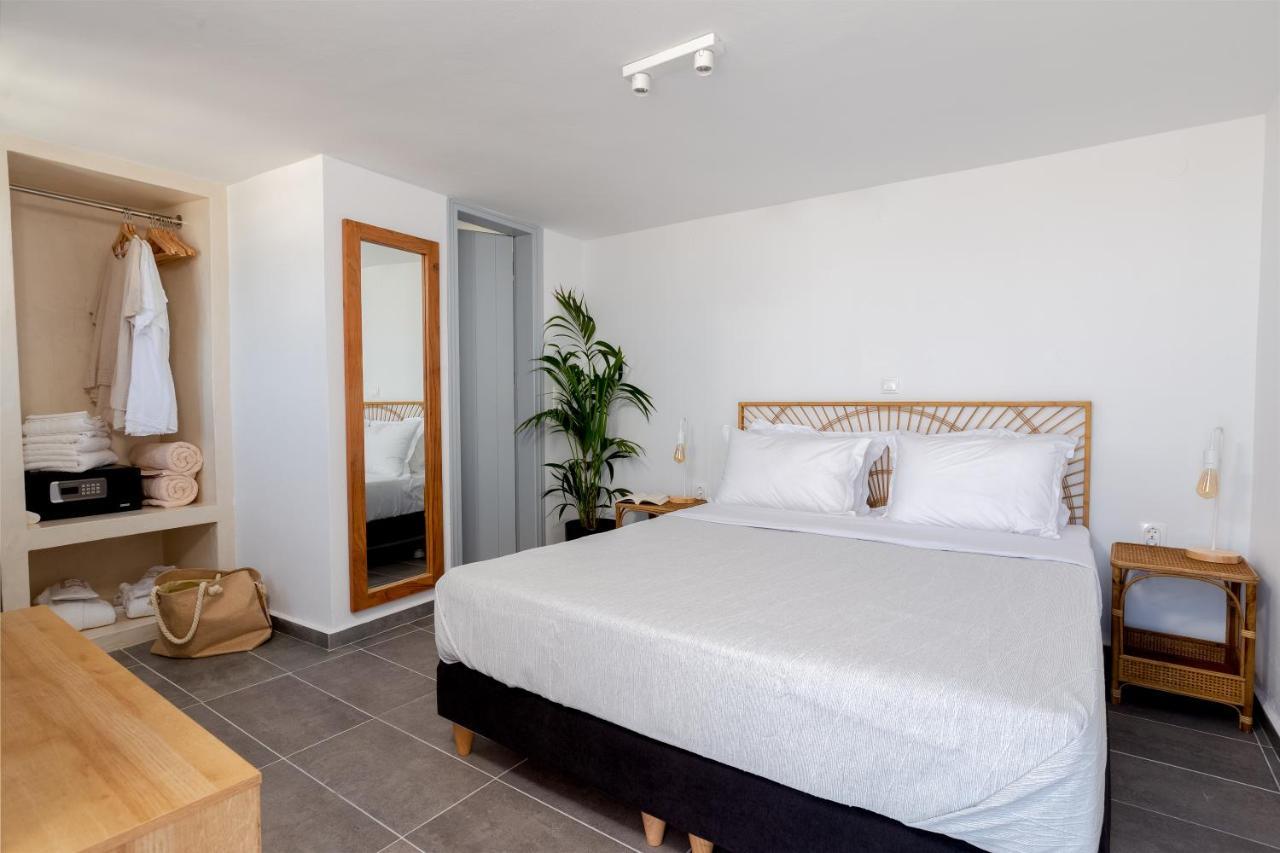 Divino Suites (Adults Only) Фира Екстериор снимка